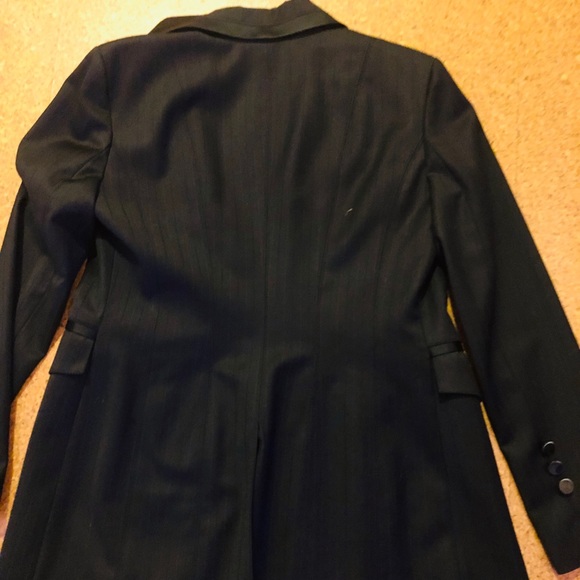 Classic suit - Picture 4 of 5